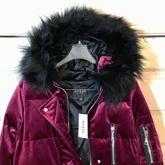 SOLD🚩GUESS Velvet Coat - Picture 2 of 8